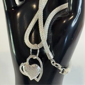 🆕 925 Sterling Silver Mesh Necklace with Sparkling Heart Pendant – 🆕